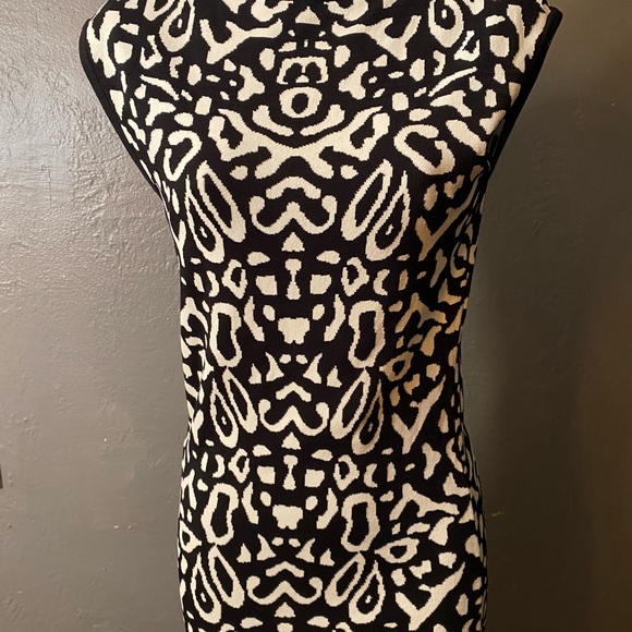 FELICITY & COCO Animal Print Jacquard Sweater Dress - Picture 5 of 16